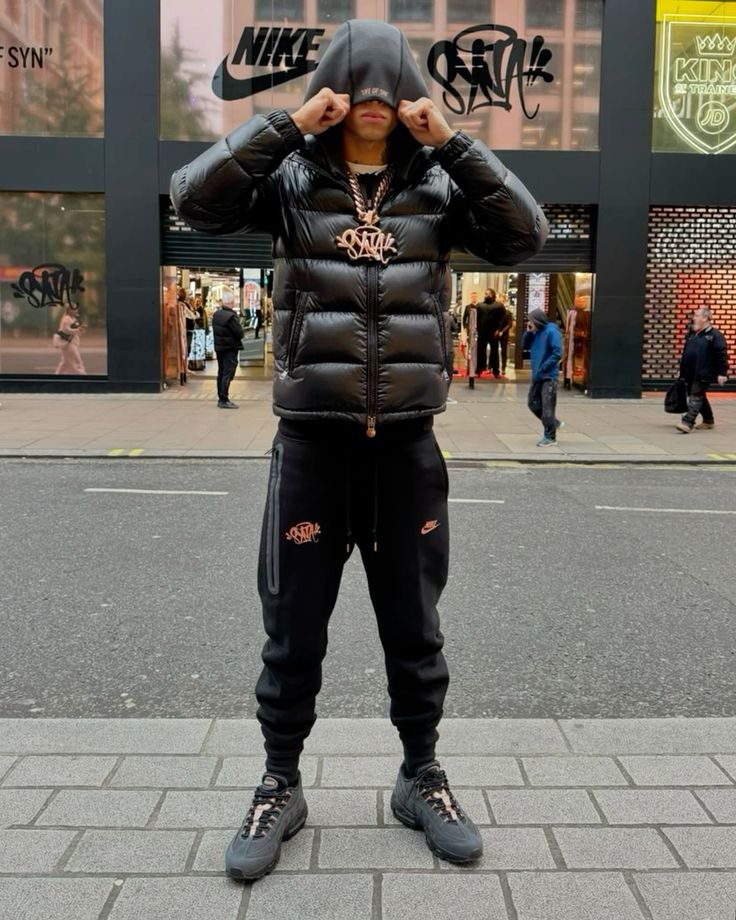طقم تيك فليس الرياضي من SYNA WORLD X Nike
