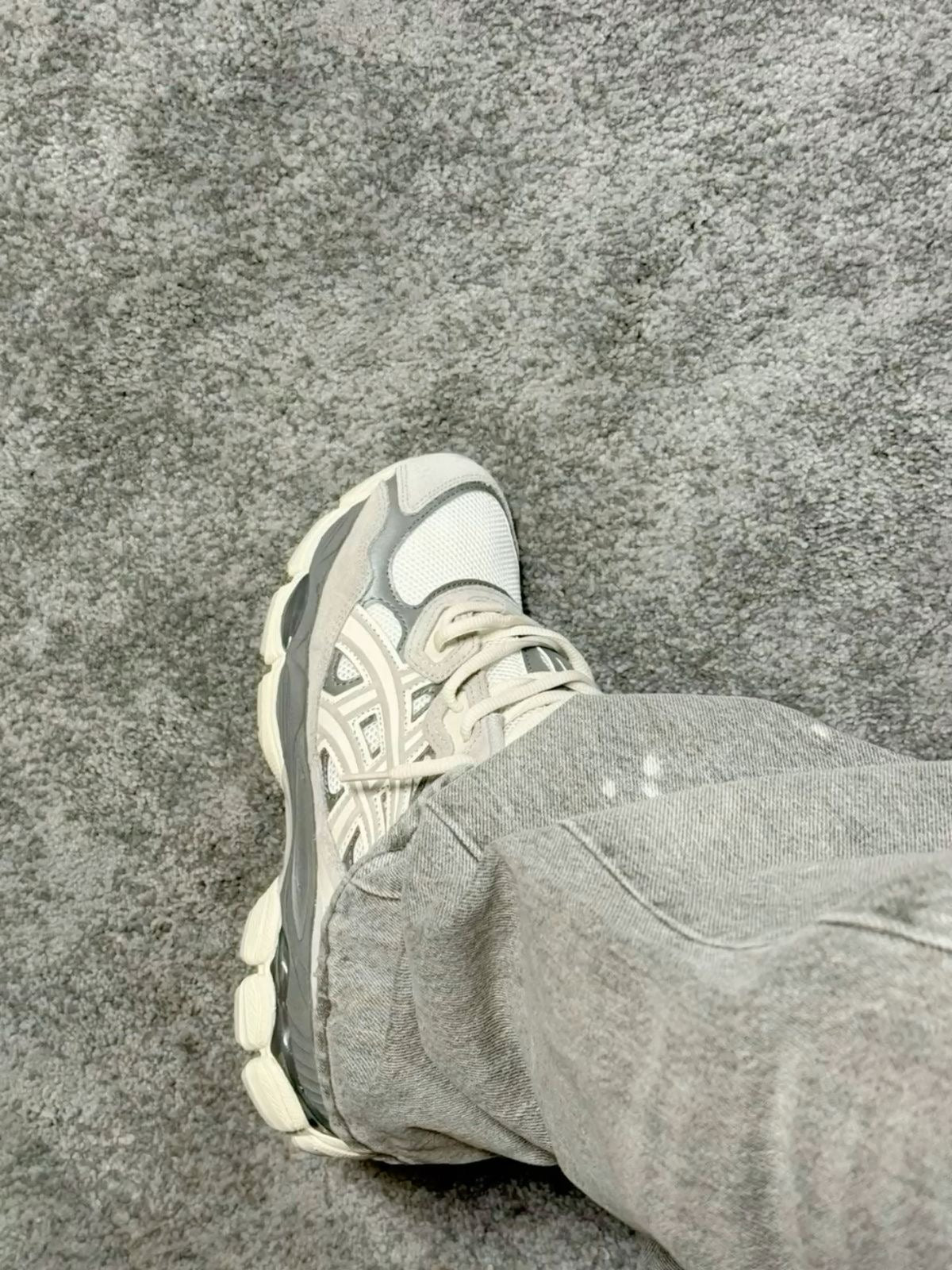 ASICS GEL-Kayano 14 sneakers - detail angle view