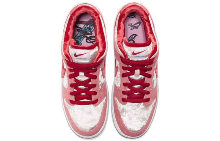 Nike SB Dunk Low Pro "StrangeLove"