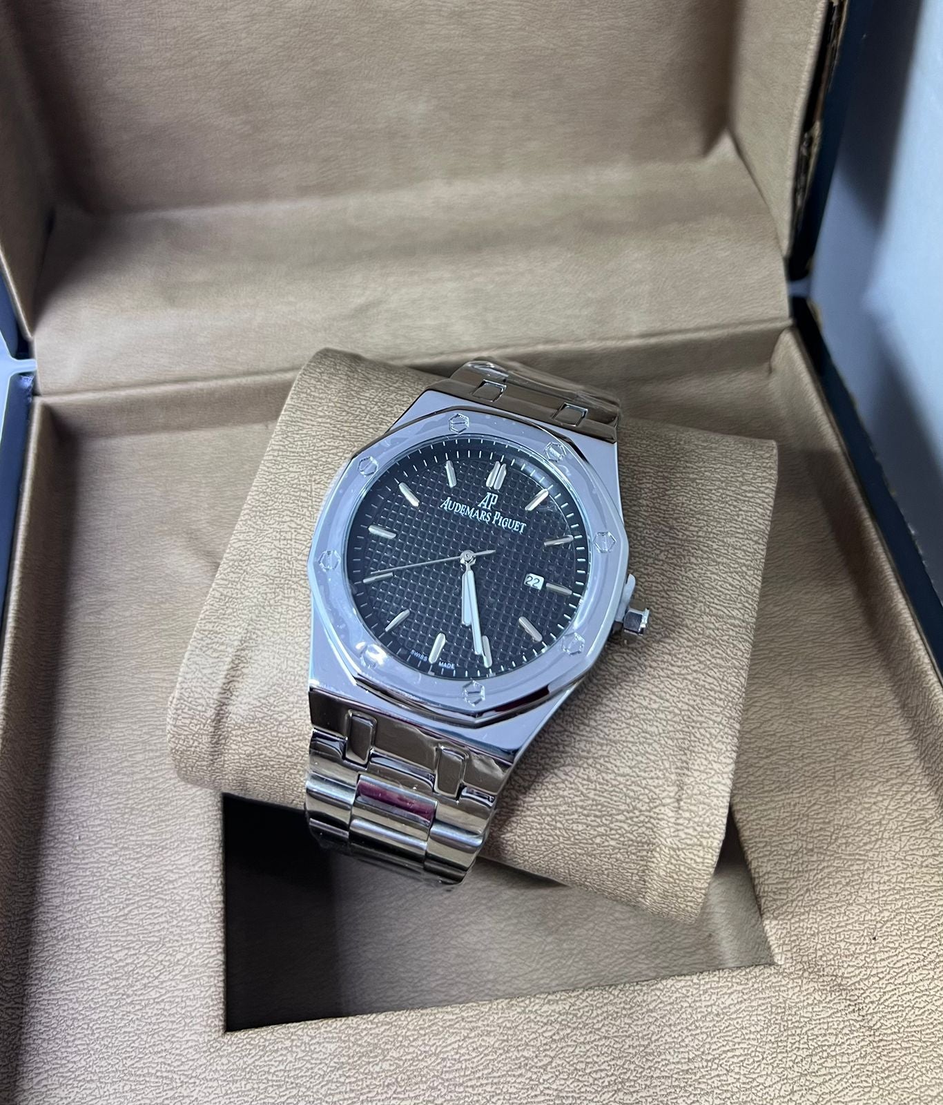 Audemars Piguet Royal Oak 41mm - Black Dial